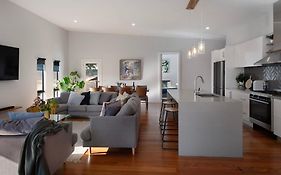 Away - 4 Bedroom 2 Bathroom Family Home
